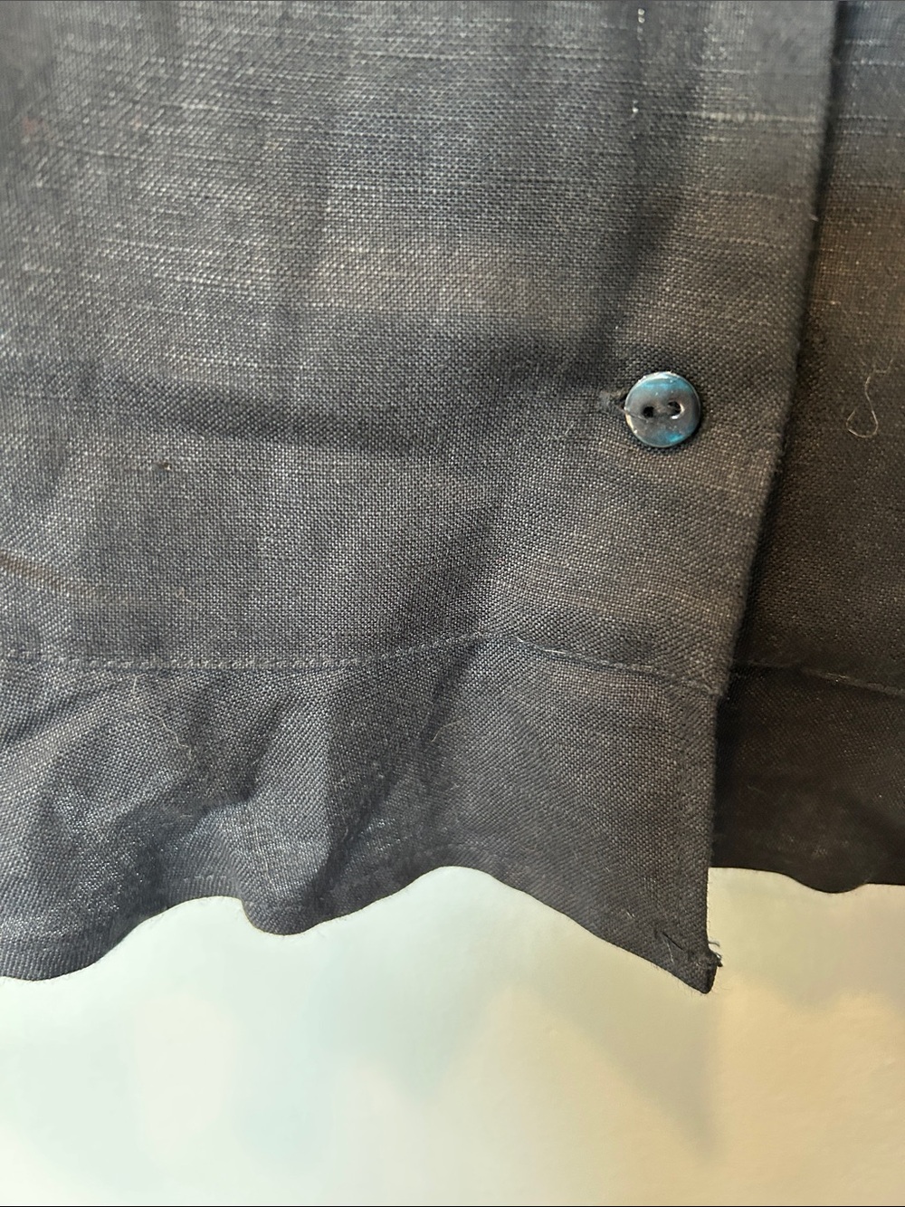 Black Ruffle-Hem Button-Down Blouse - Picture 4 of 6